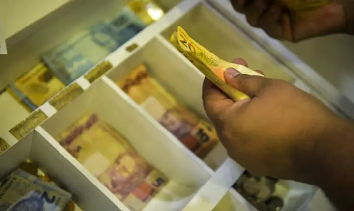 INPC registra variação negativa em agosto e atinge 3,98% no acumulado