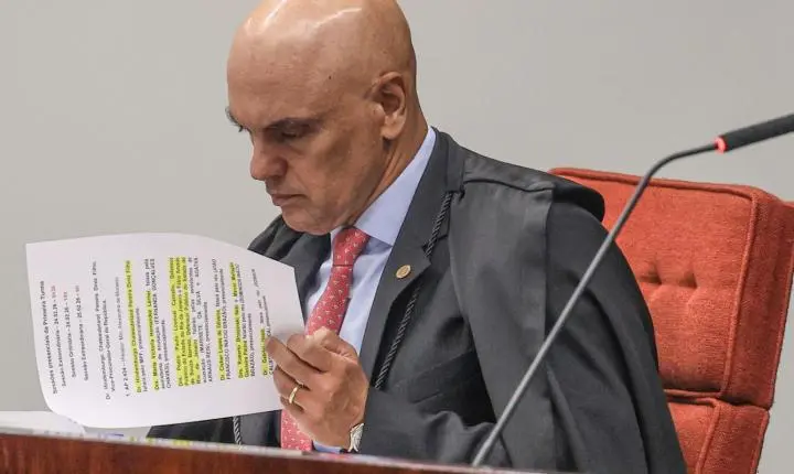 Moraes cobra celeridade do governo na extradição de Carla Zambelli ao Brasil