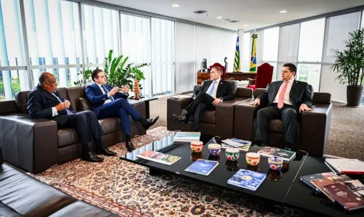 Hugo Motta defende a segurança das urnas eletrônicas e elogia a Justiça Eleitoral