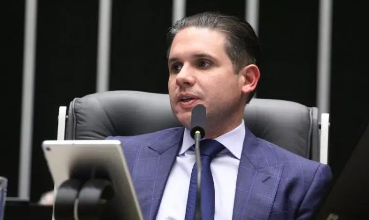 Simples Nacional tera reajuste votado ate o fim do ano diz Hugo Motta