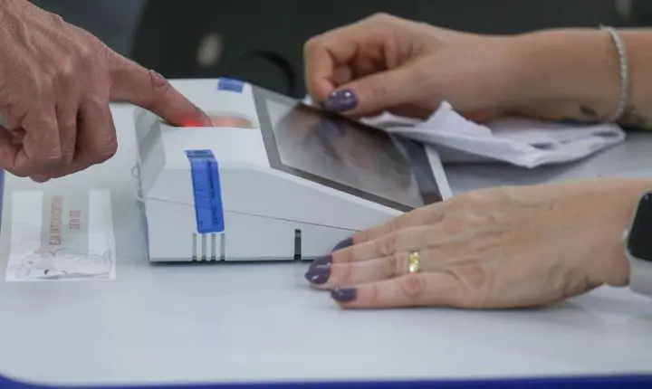Urnas no DF fecham antes de aviso sobre prorrogação chegar