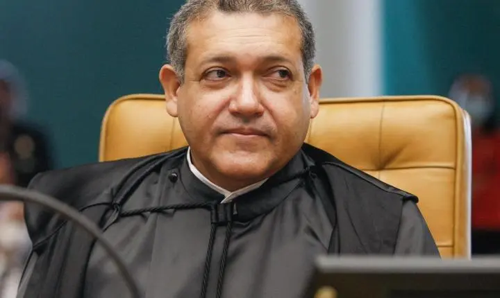 Nunes Marques restringe canal Exército do Lula no WhatsApp