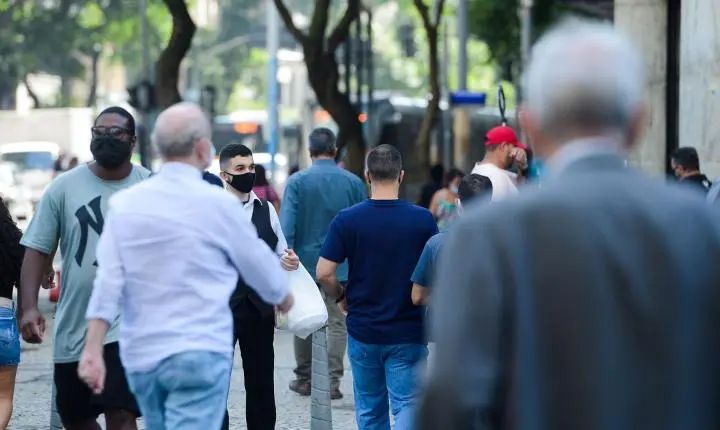 Para 81% dos brasileiros, candidato acreditar em Deus é essencial