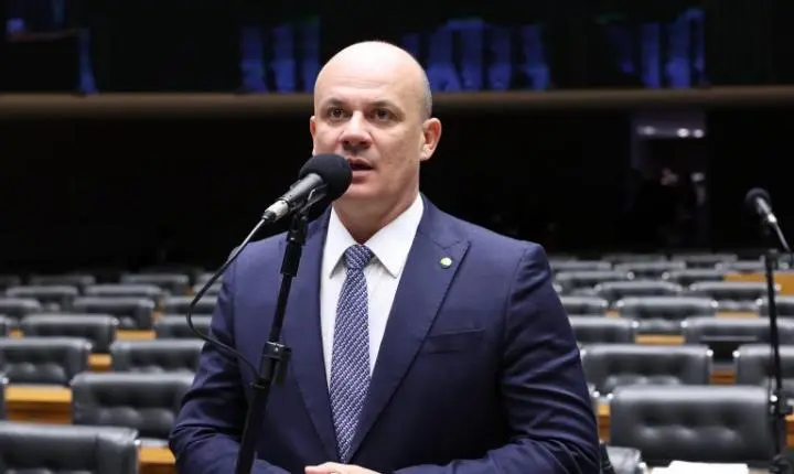 Projeto de lei atualiza regras para o crime de perseguição no ambiente digital
