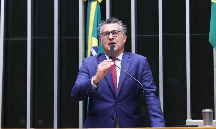 Projeto exige aviso prévio de 90 dias antes de cobrança de pedágio em rodovia