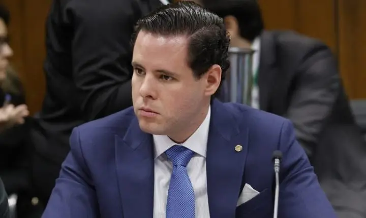 Novo projeto de lei veta perdão penal para crimes contra crianças