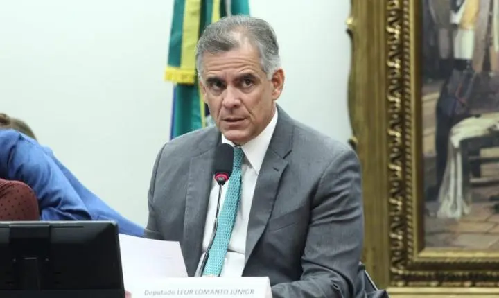 Câmara analisa projeto que regulamenta o registro digital de imóveis no Brasil