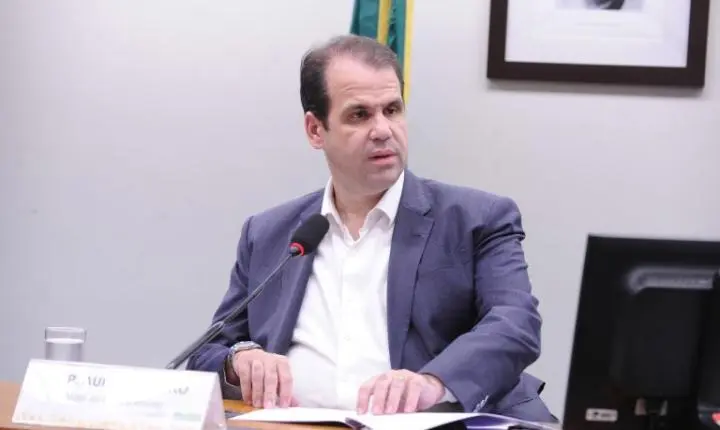 Projeto de lei propõe etiquetas com indicação de cores para auxiliar o daltonismo