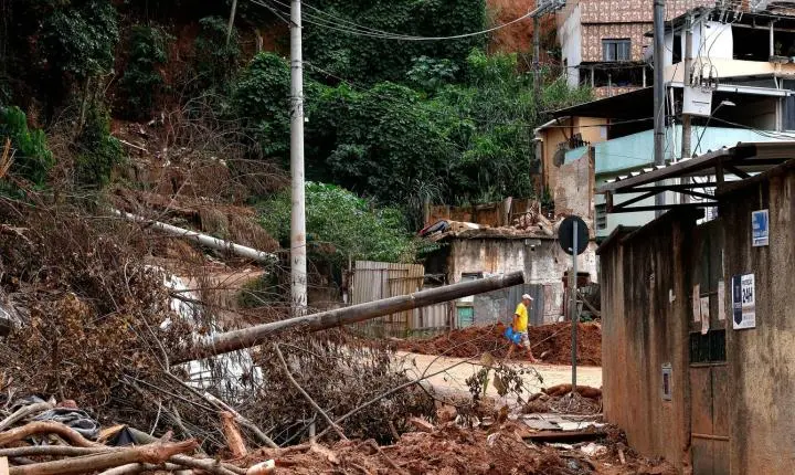 Auxílio-Reconstrução beneficia quase 5 mil famílias após fortes chuvas em Juiz de Fora e Ubá