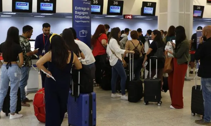 Aeroporto Santos Dumont normaliza voos após interrupção e cancelamentos