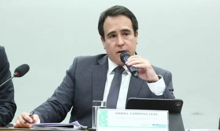 Secretário do Tesouro Nacional detalha crescimento econômico e plano para a dívida pública