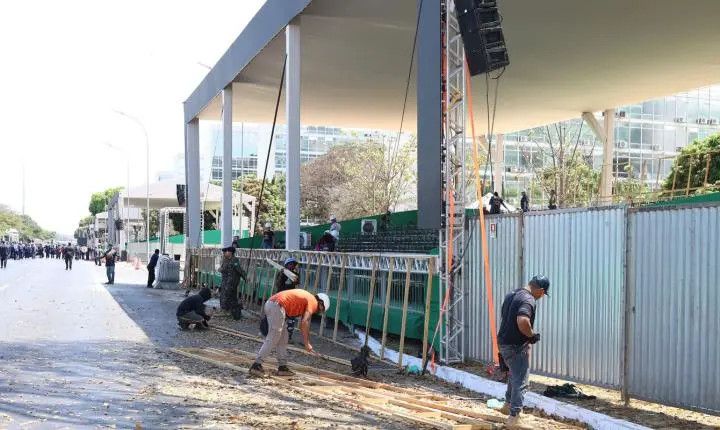 Desfile cívico-militar na Esplanada destaca soberania e combate ao feminicídio