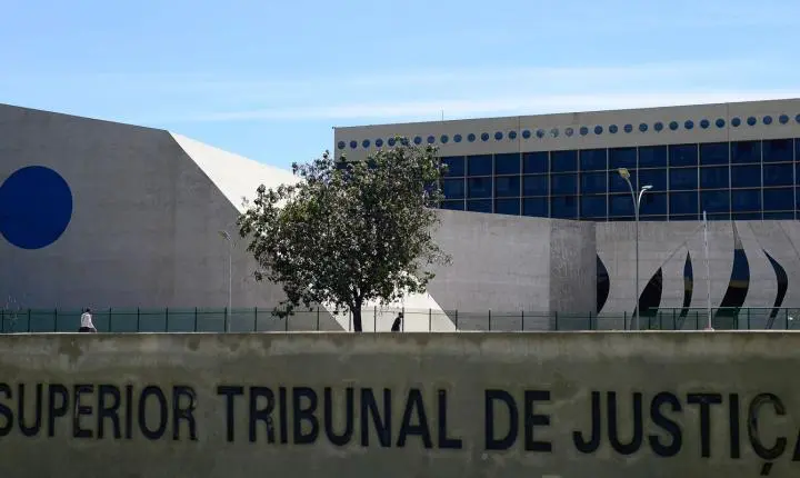 STJ determina suspensão de processos sobre aluguel de curta temporada