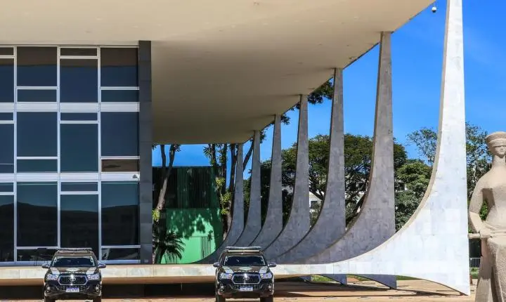 STF retoma julgamento sobre a uberização e vínculo de emprego