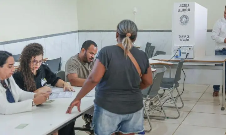 TSE desmente boato de fraude na apuração dos votos após pausa no sistema