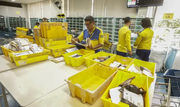 Correios e AliExpress renovam parceria para agilizar entregas no Brasil